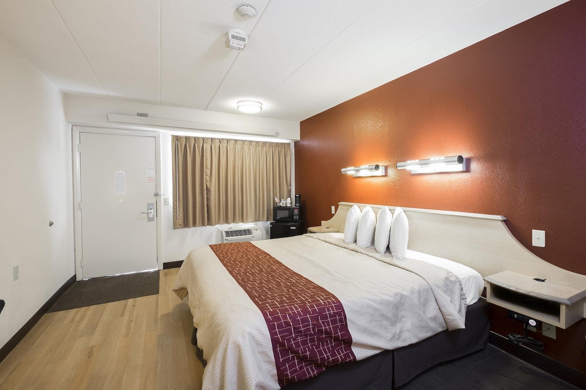 Red Roof Inn Detroit Metro Airport - Belleville Εξωτερικό φωτογραφία