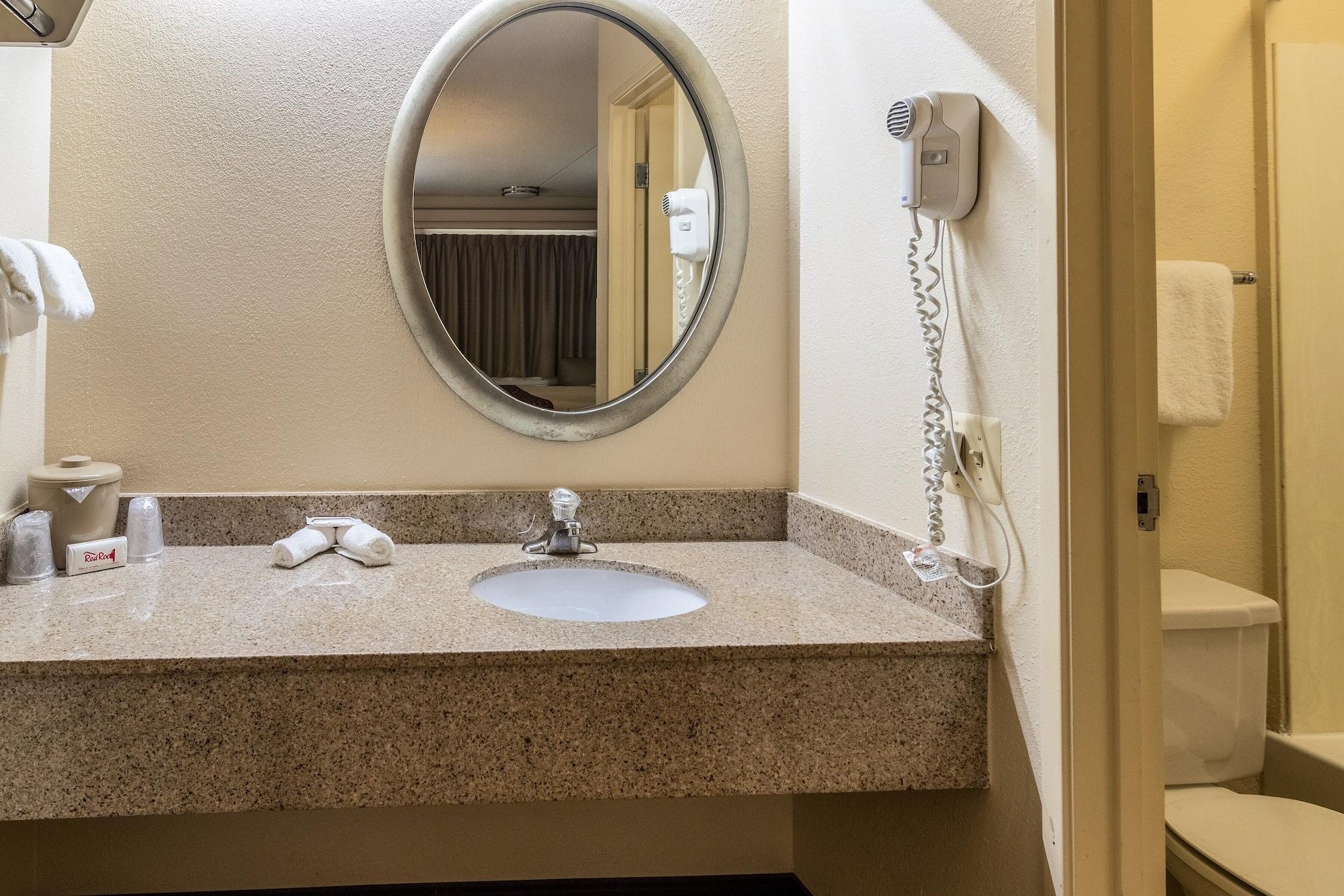 Red Roof Inn Detroit Metro Airport - Belleville Εξωτερικό φωτογραφία