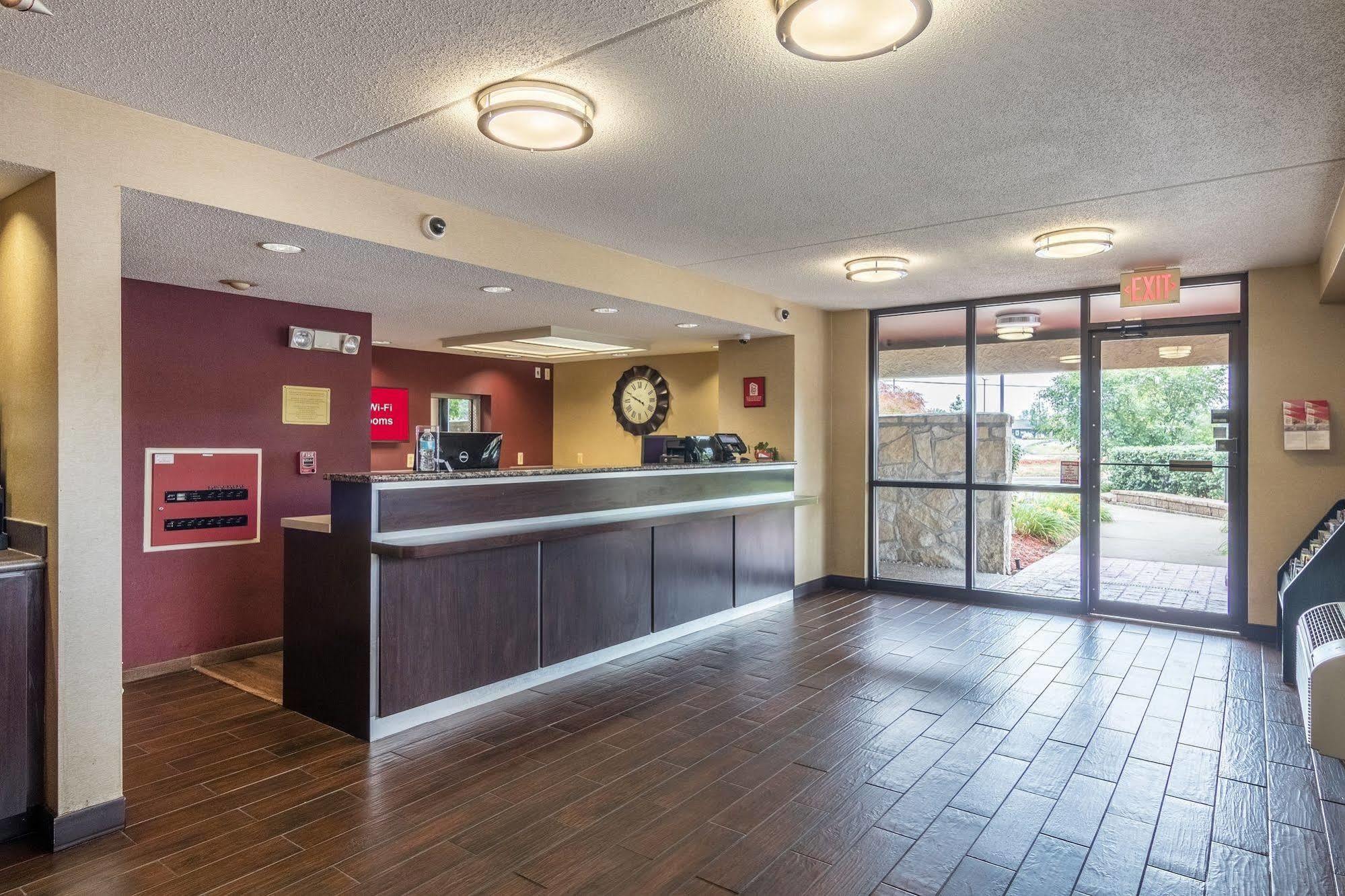 Red Roof Inn Detroit Metro Airport - Belleville Εξωτερικό φωτογραφία