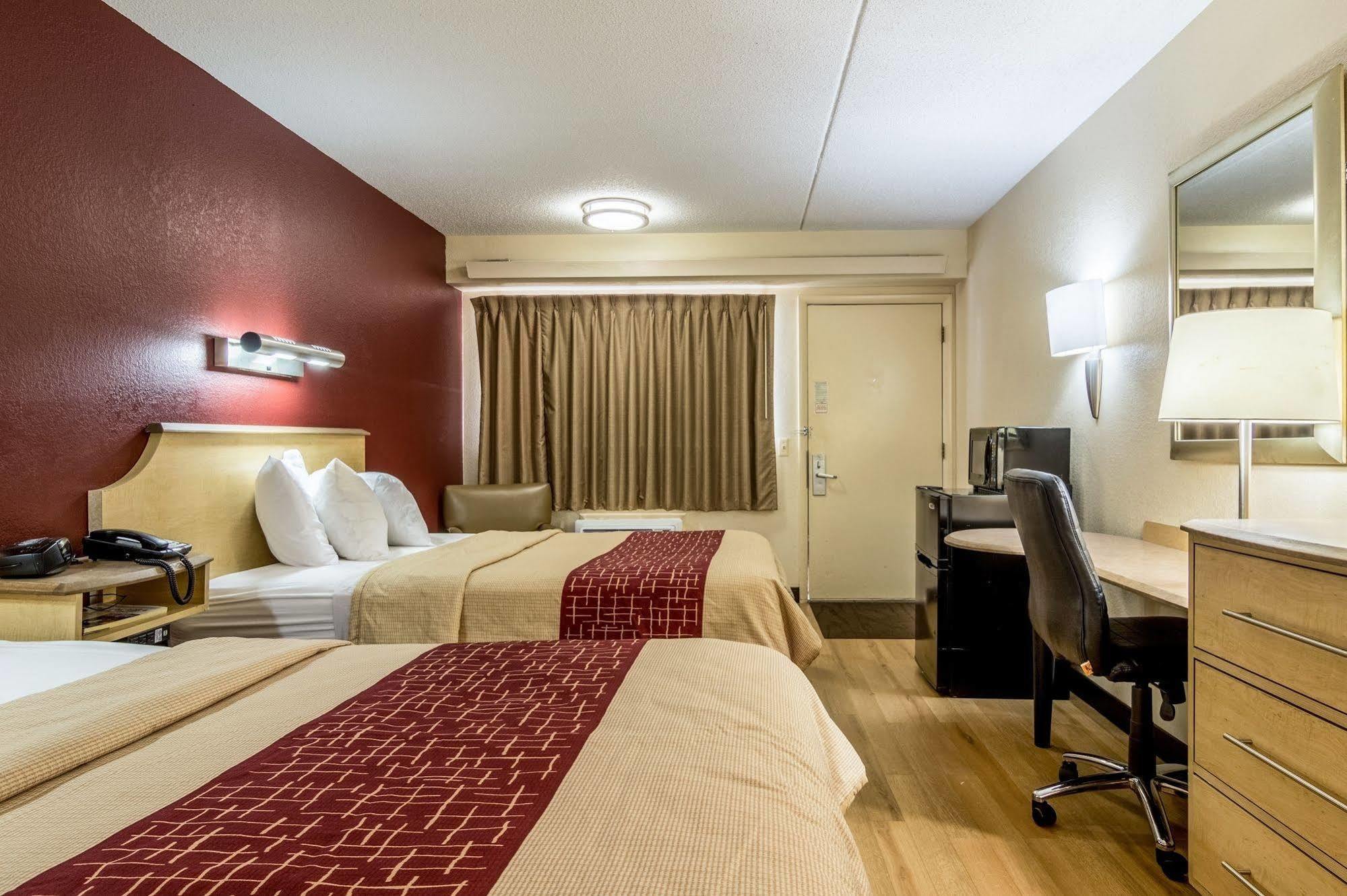 Red Roof Inn Detroit Metro Airport - Belleville Εξωτερικό φωτογραφία